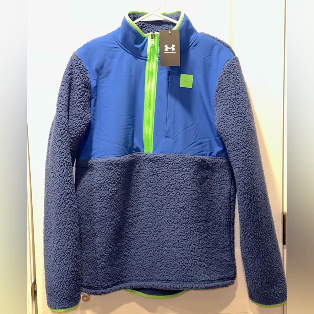 (NWT) Under Armour Pullover- Youth XL